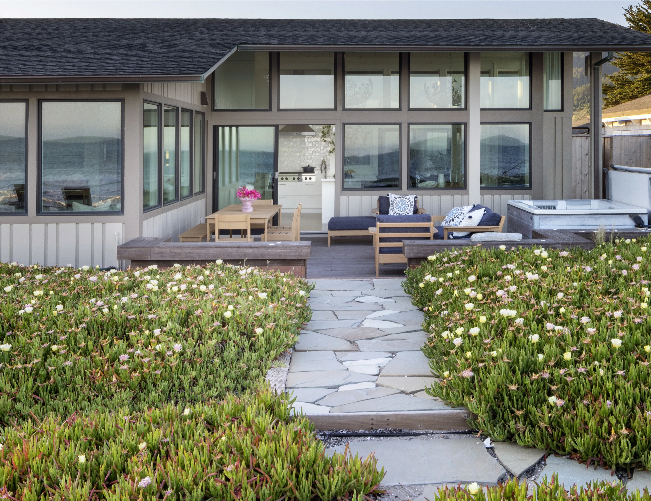 Zigzag path and plantings