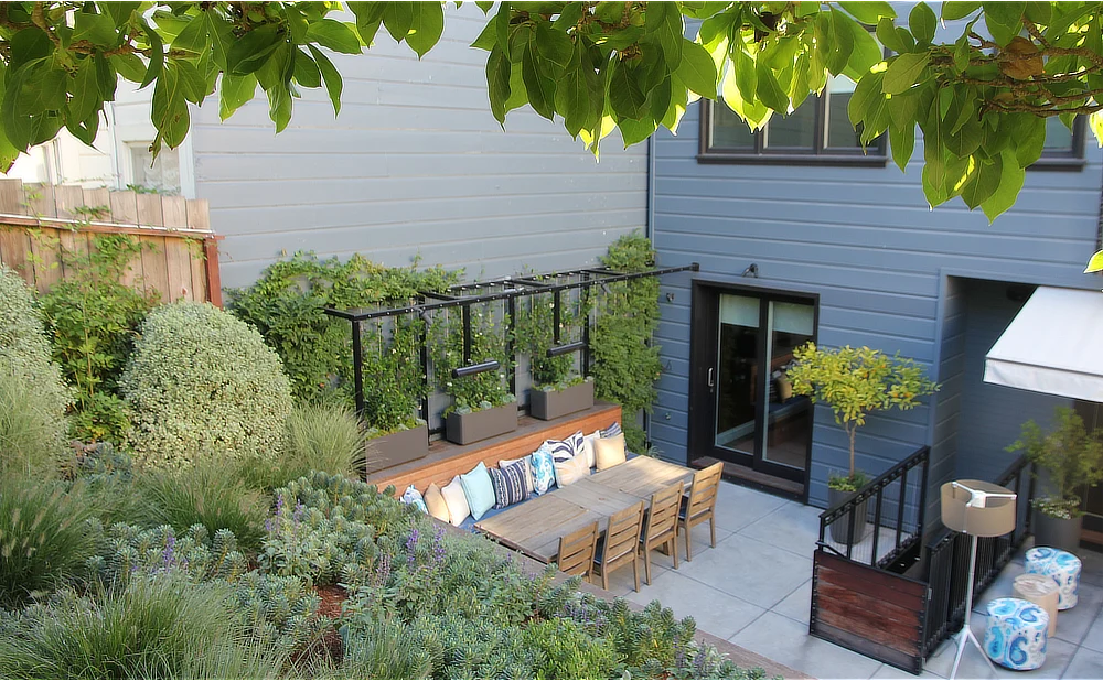 Tiered Alfresco Living